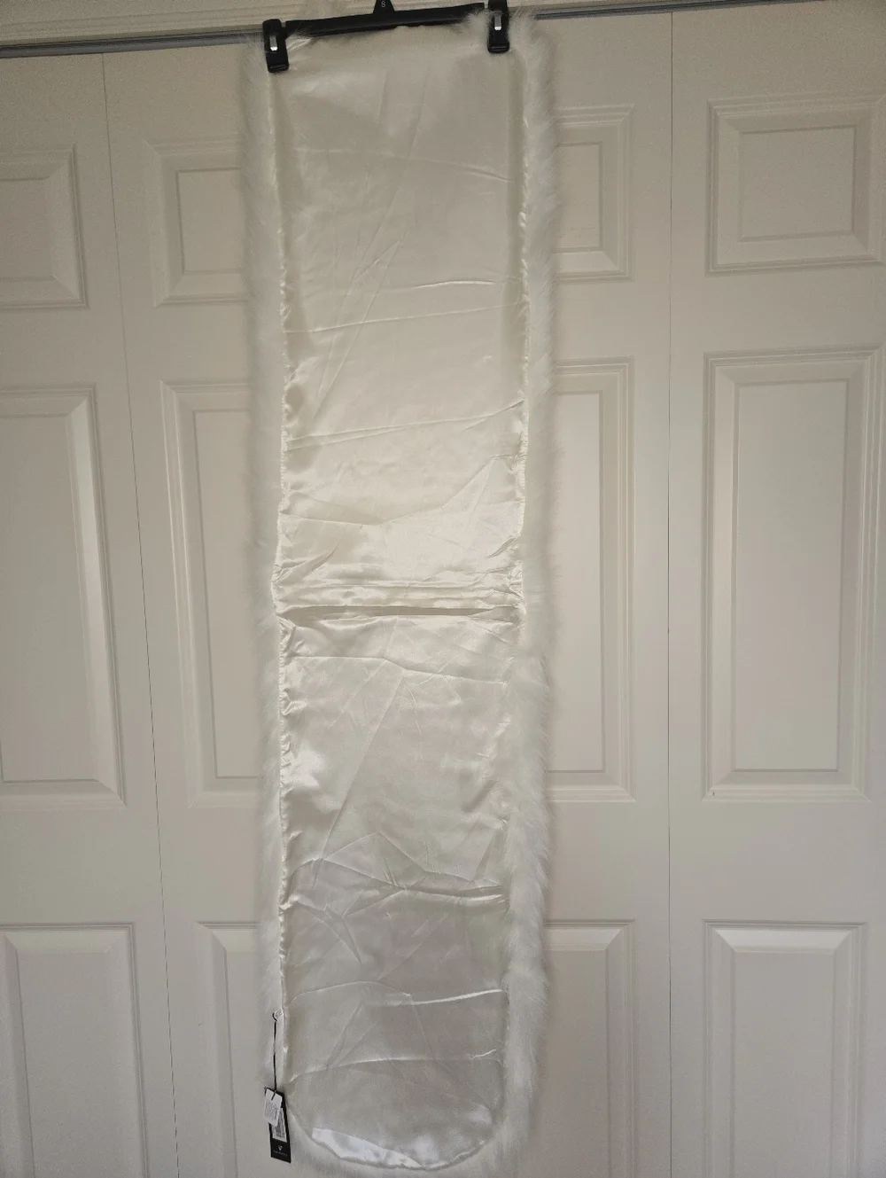NWT Lulus White Faux Fur Stole Scarf Wrap Bridal Winter Glam - Picture 3 of 5